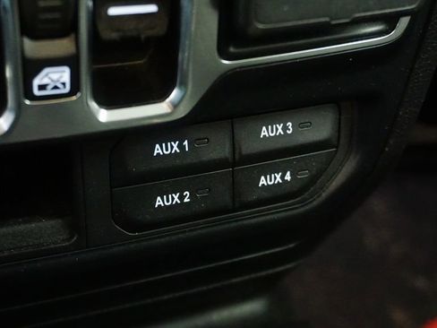 Certified 2019 Jeep Wrangler Unlimited Sport S image 32