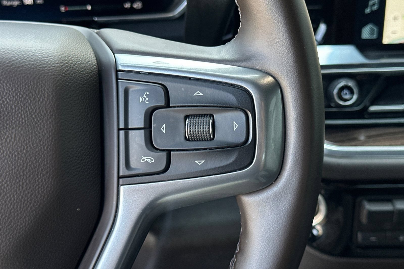 Used 2026 Chevrolet Silverado 1500 LT RWD image 32