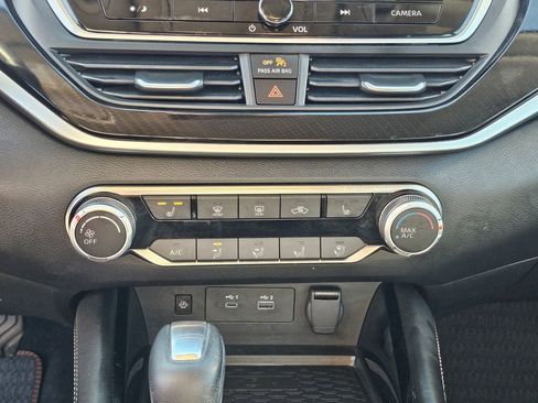 Used 2024 Nissan Altima 2.5 SR w/ SR Premium Package image 22