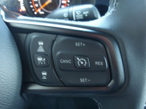 New 2025 Jeep Gladiator Willys image 14