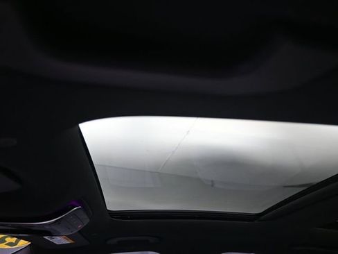 Used 2025 Mercedes-Benz C 300 Sedan image 19