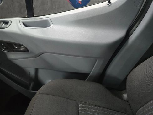 Used 2017 Ford Transit 150 XLT image 35