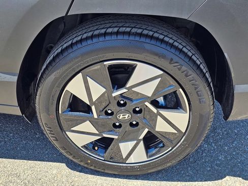 Certified 2024 Hyundai Kona SEL FWD image 8