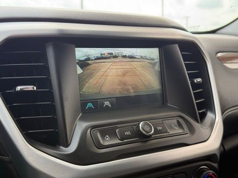 Used 2019 GMC Acadia SLE FWD image 21