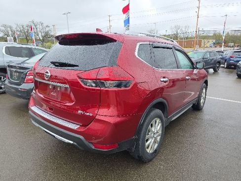 Used 2019 Nissan Rogue SV AWD/4WD image 3