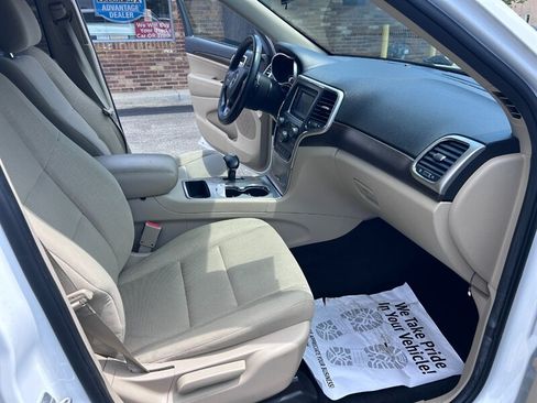 Used 2014 Jeep Grand Cherokee Laredo w/ Quick Order Package 23E AWD/4WD image 13