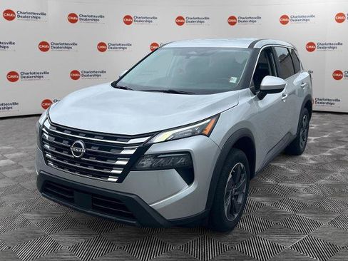 Certified 2024 Nissan Rogue SV FWD image 1