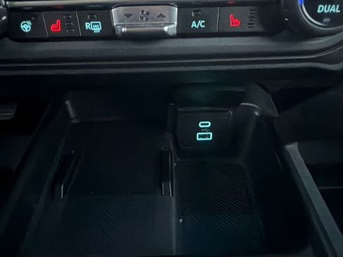 Used 2025 Ford Bronco Badlands AWD/4WD image 35