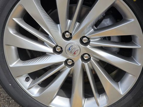 New 2026 Buick Envision Avenir image 11