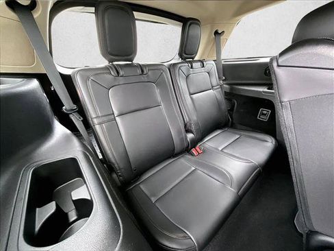 Used 2020 Lincoln Aviator Reserve w/ Equipment Group 201A image 30