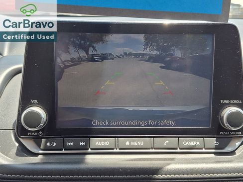 Used 2024 Nissan Rogue SV FWD image 24