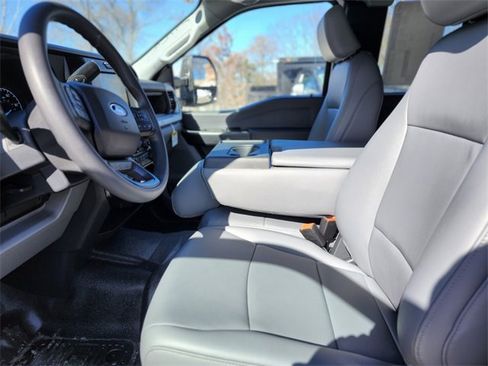 New 2025 Ford F550 4x4 SuperCab Super Duty w/ XL Chrome Package image 16