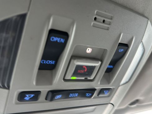 Used 2022 Toyota Highlander XLE AWD/4WD image 14