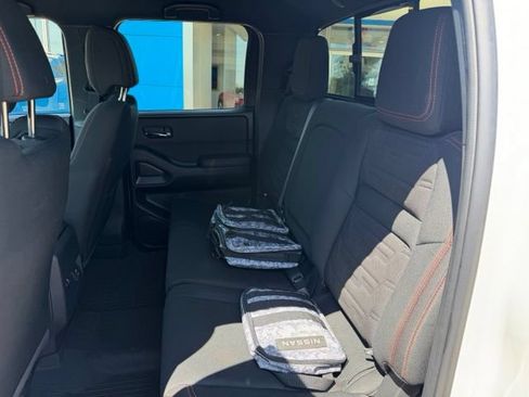 Used 2023 Nissan Frontier PRO-4X w/ Pro Convenience Package AWD/4WD image 20