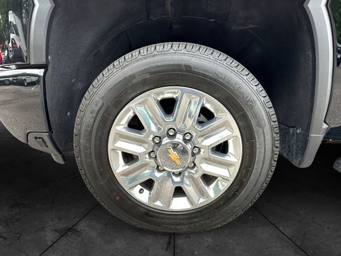 Used 2024 Chevrolet Silverado 2500 High Country AWD/4WD image 14
