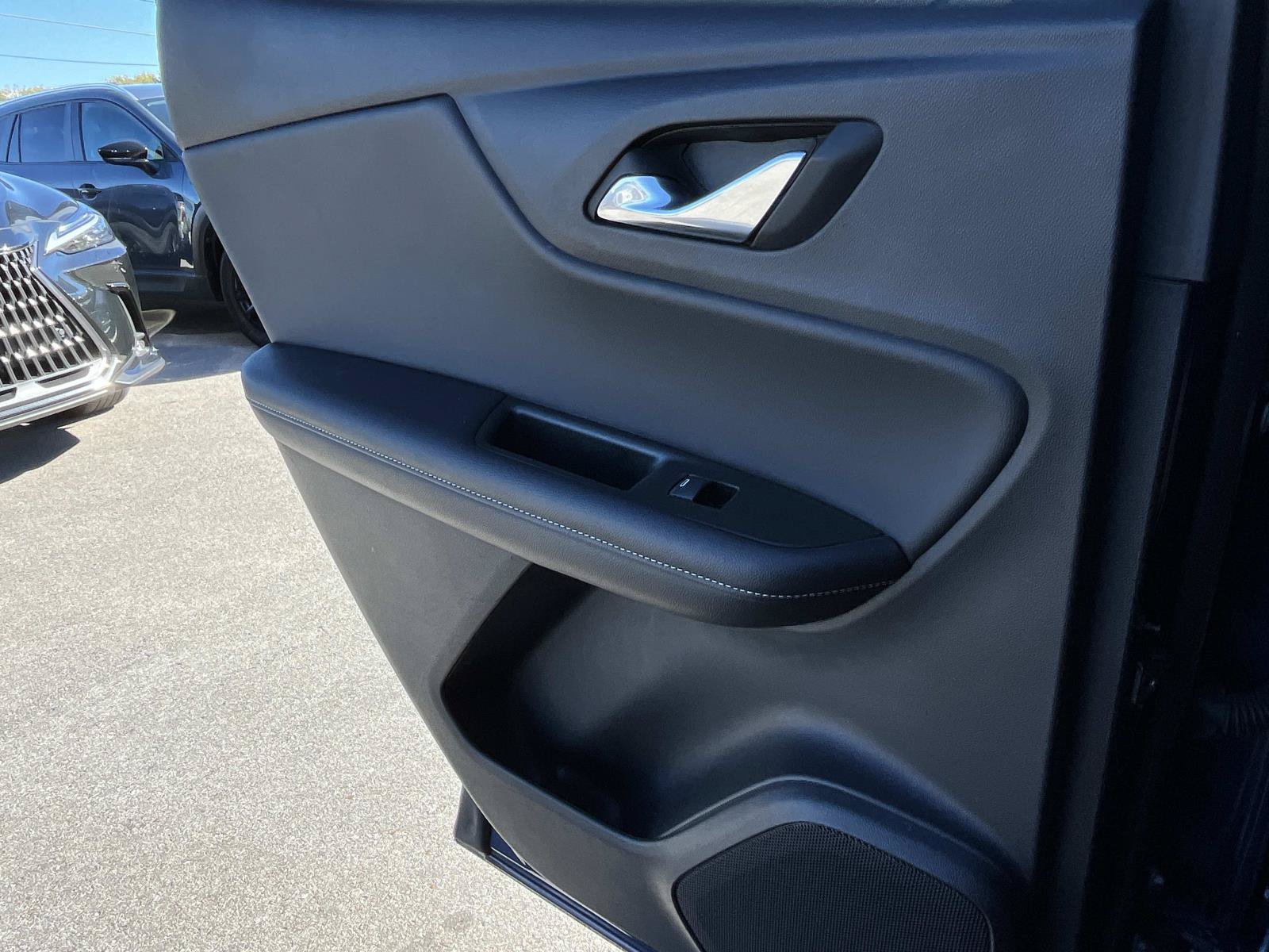 Used 2023 Chevrolet Blazer LT FWD image 19