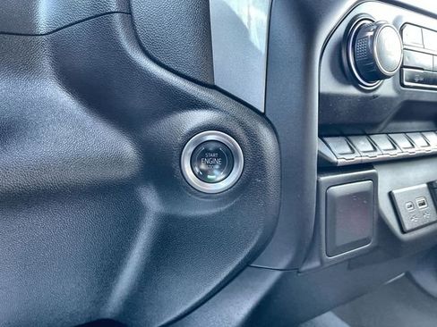 Certified 2025 Chevrolet Silverado 1500 Custom image 17