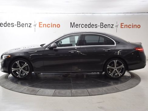 Used 2023 Mercedes-Benz C 300 Sedan image 3