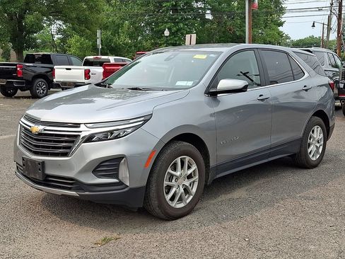 Used 2024 Chevrolet Equinox LT AWD/4WD image 3