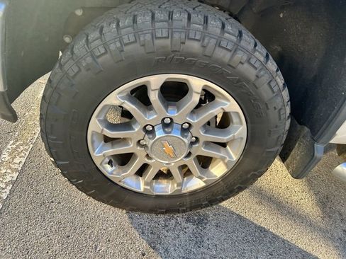 Certified 2025 Chevrolet Silverado 2500 LTZ w/ LTZ Premium Package image 11