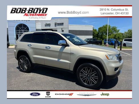 Used 2011 Jeep Grand Cherokee Limited w/ Trailer Tow Group IV AWD/4WD image 1