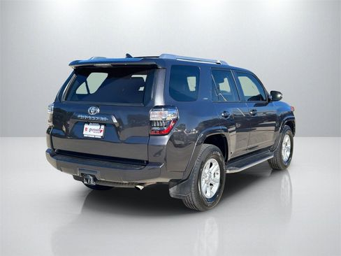 Used 2018 Toyota 4Runner SR5 Premium image 5