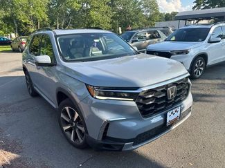 Used 2024 Honda Pilot Touring video 1