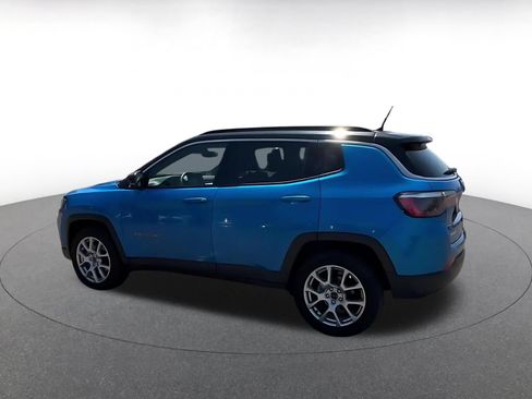Used 2025 Jeep Compass Limited AWD/4WD image 11