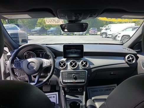 Used 2018 Mercedes-Benz GLA 250 4MATIC image 16