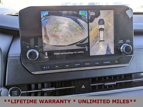 Used 2022 Mitsubishi Outlander SE image 25