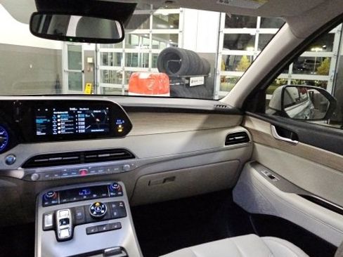 Used 2022 Hyundai Palisade SEL w/ Premium Package image 29