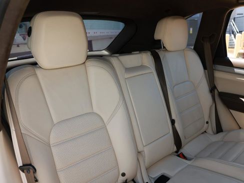 Used 2014 Porsche Cayenne GTS AWD/4WD image 14