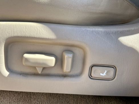 Used 2000 Toyota Land Cruiser Base image 17