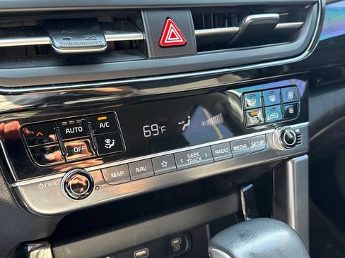 Used 2024 Kia Seltos S AWD/4WD image 19