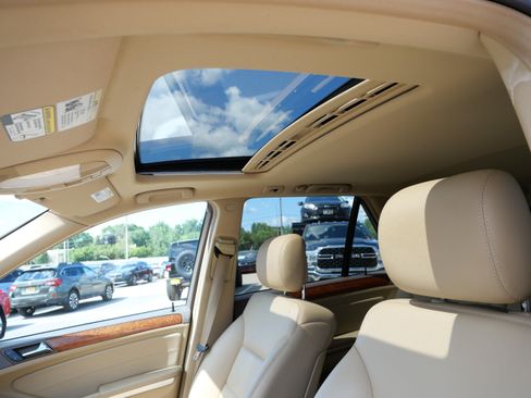 Used 2009 Mercedes-Benz ML 350 4MATIC image 33