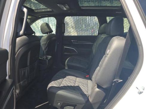 Used 2025 Kia Telluride SX X-Line AWD/4WD image 7