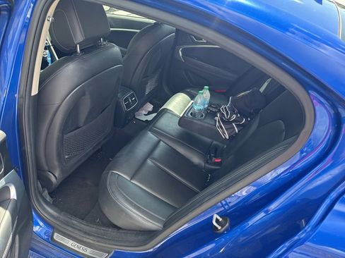 Used 2022 Genesis G70 2.0T RWD image 17