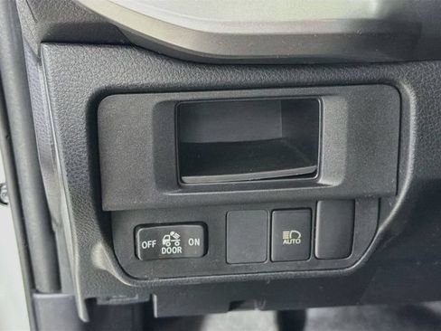 Used 2019 Toyota Tacoma SR5 RWD image 12