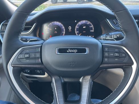 New 2025 Jeep Grand Cherokee Limited image 20