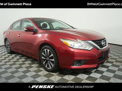Used 2016 Nissan Altima 2.5 SV w/ Convenience Package FWD image 1