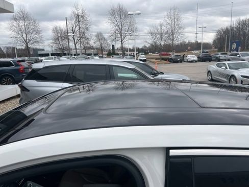 Used 2022 Lincoln Nautilus Reserve image 6