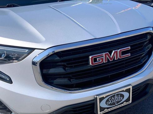 Used 2020 GMC Terrain SLE FWD image 28