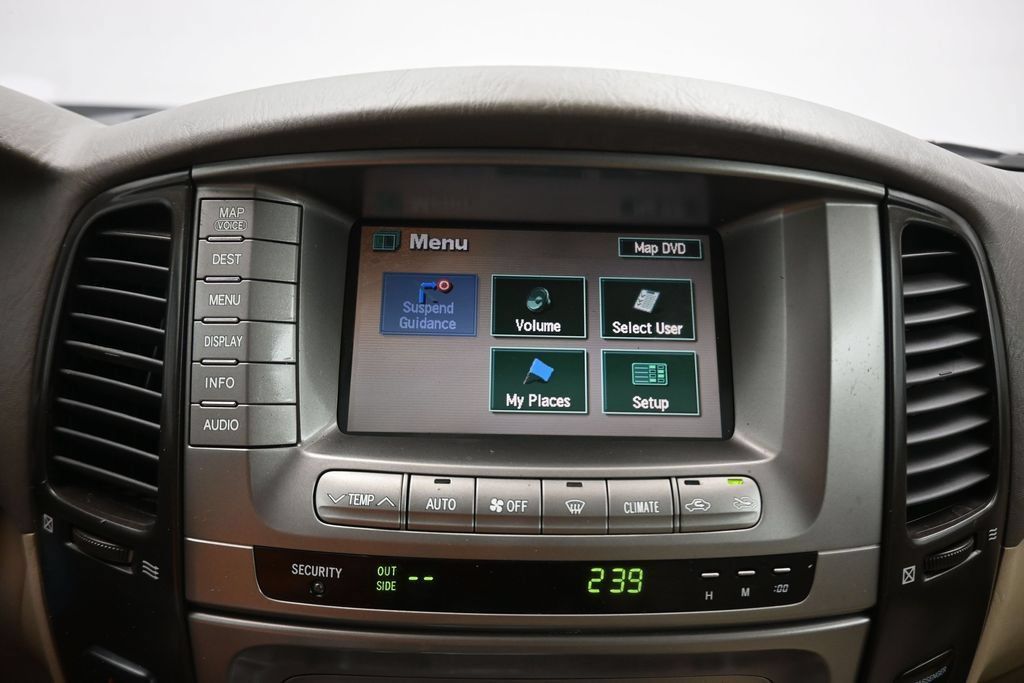 Used 2004 Toyota Land Cruiser AWD/4WD image 17