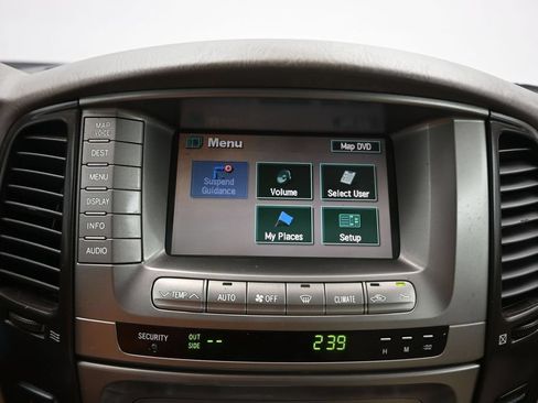 Used 2004 Toyota Land Cruiser AWD/4WD image 17