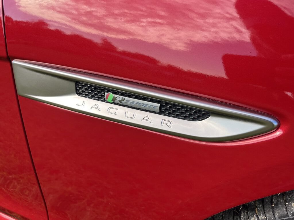 Used 2017 Jaguar XF R-Sport AWD/4WD image 10