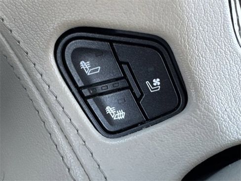 Used 2017 GMC Yukon Denali w/ Open Road Package image 20