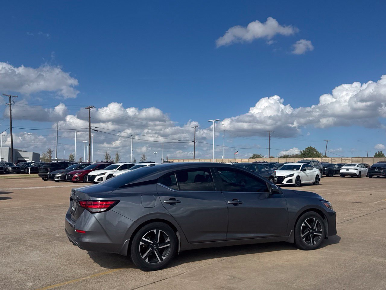 Used 2025 Nissan Sentra SV w/ Trunk Package FWD image 28