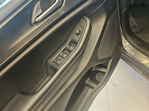 Used 2025 Jeep Grand Cherokee L Laredo image 14