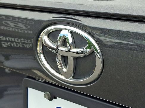 Used 2019 Toyota RAV4 XLE w/ All Weather Liner Package AWD/4WD image 35