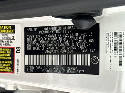 Used 2024 Lexus ES 300h w/ Premium Package FWD image 9